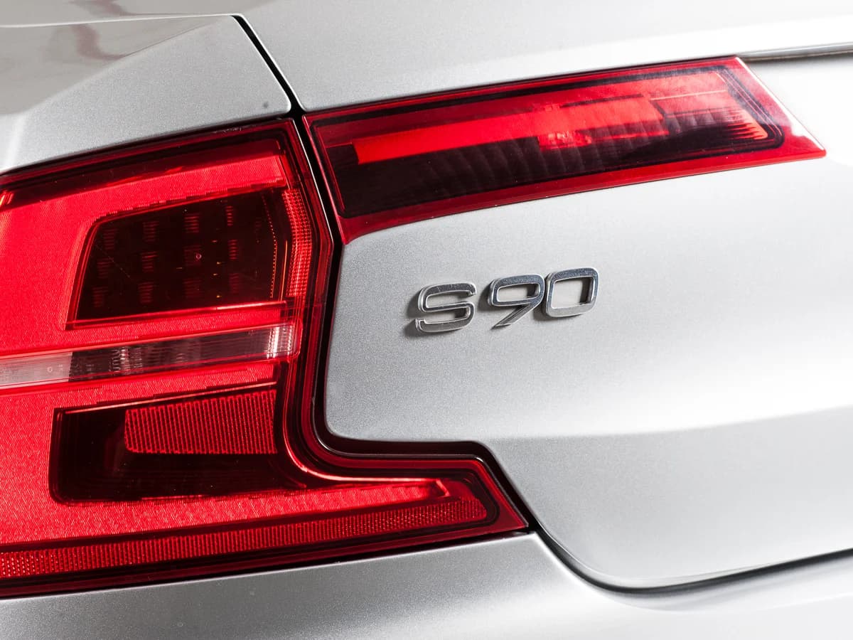 VOLVO S90 2018 D5 2.0L DIESEL - Imagen 9