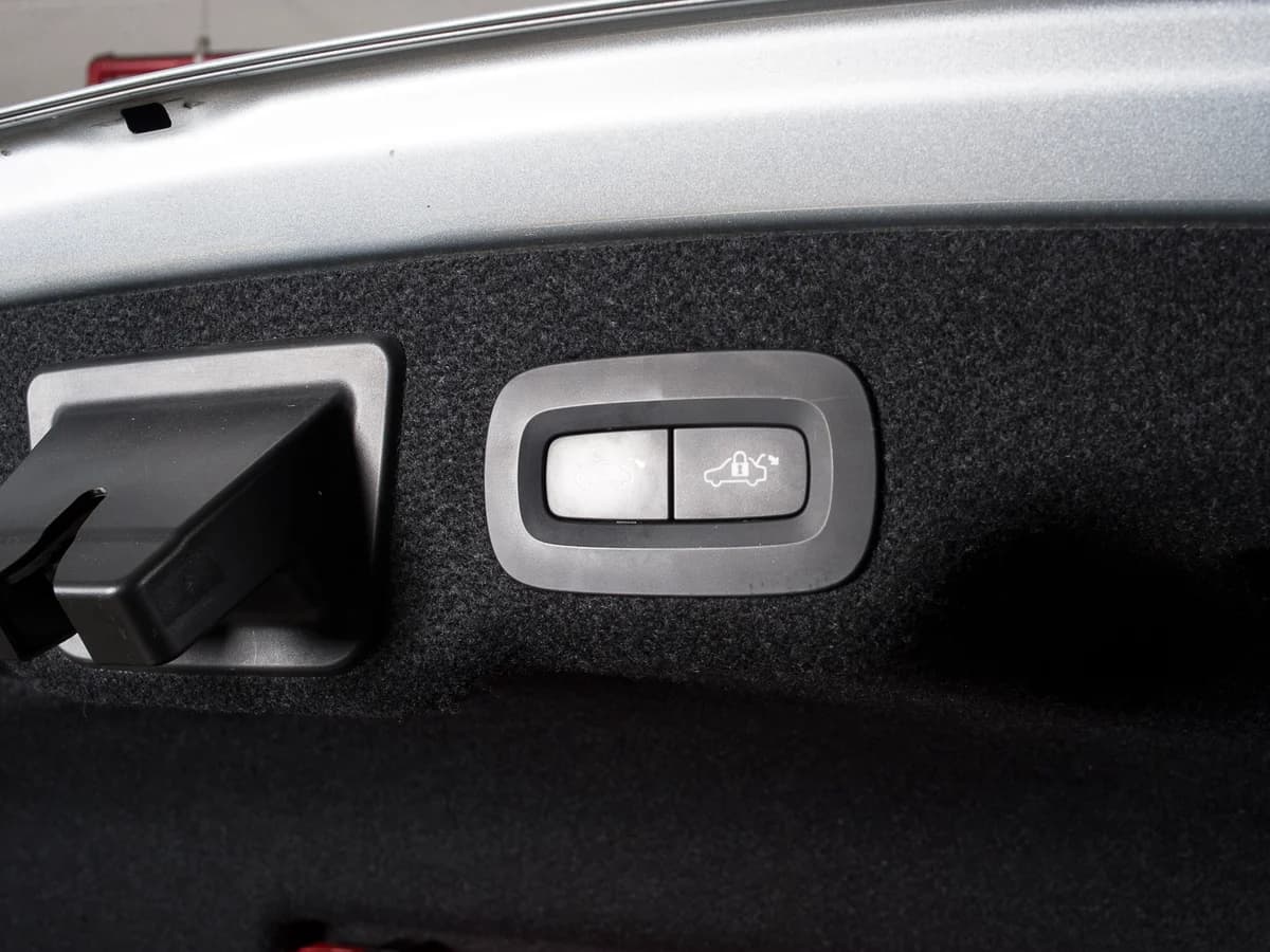 VOLVO S90 2018 D5 2.0L DIESEL - Imagen 12