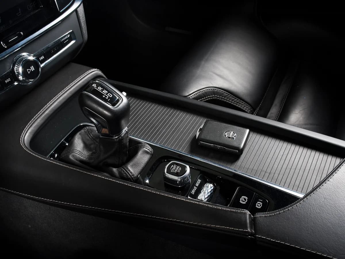 VOLVO S90 2018 D5 2.0L DIESEL - Imagen 16
