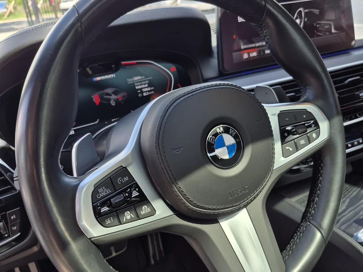 BMW 550 4.4 XDrive 2023 - Imagen 11
