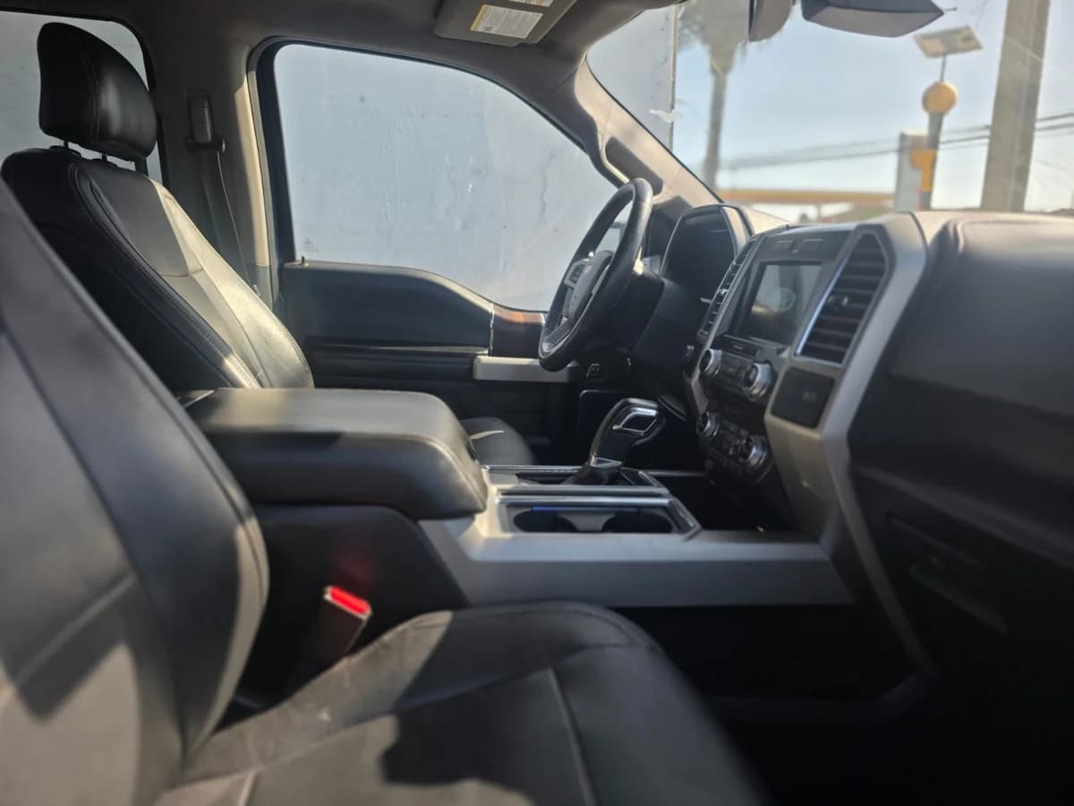 FORD F 150 LARIAT 5.0L V8 2016 - Imagen 6
