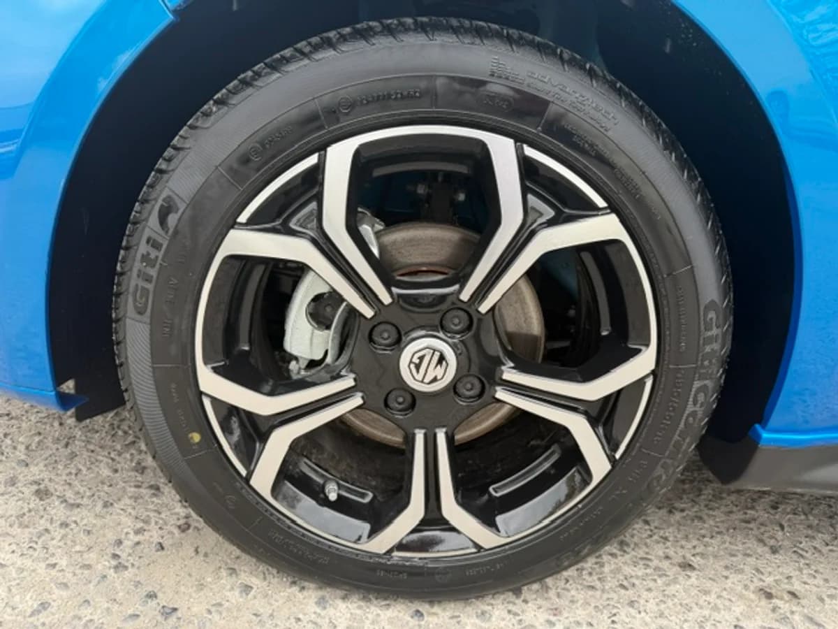 MG 3 1.5L AUT COM ESP - Imagen 15