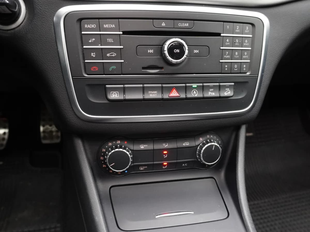 Mercedes Benz GLA 250 4Matic - Imagen 27