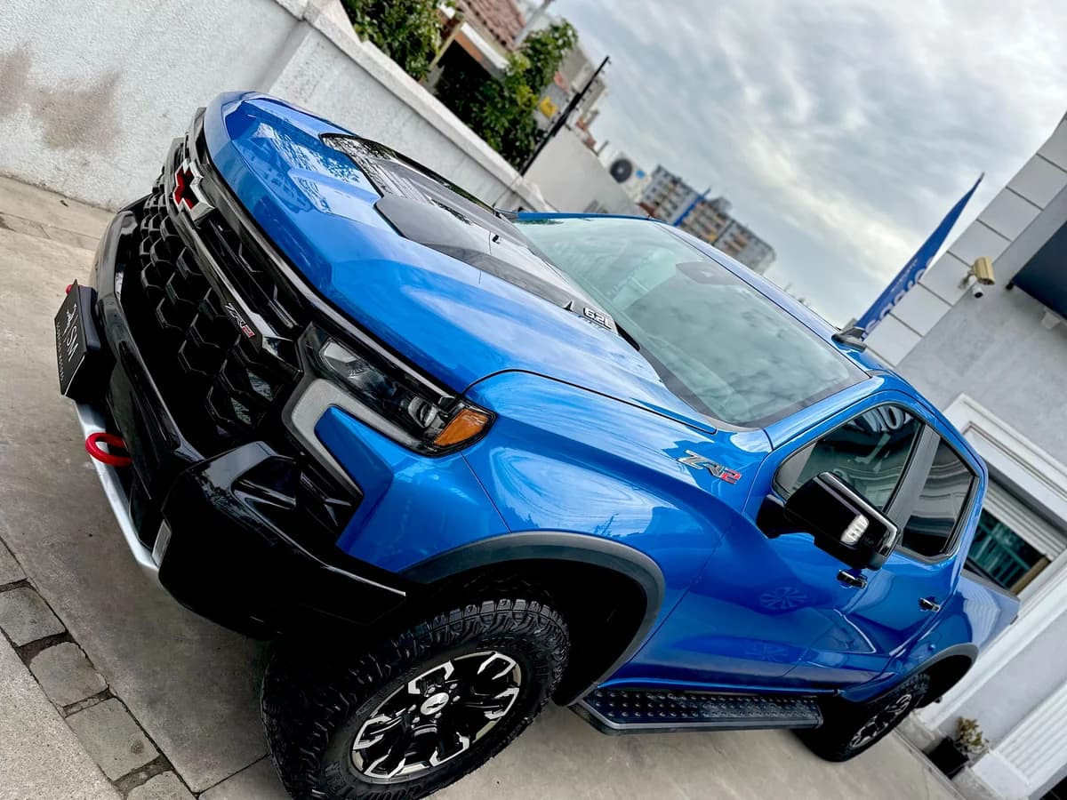 CHEVROLET Silverado ZR2 6.2 2024 - Imagen 8