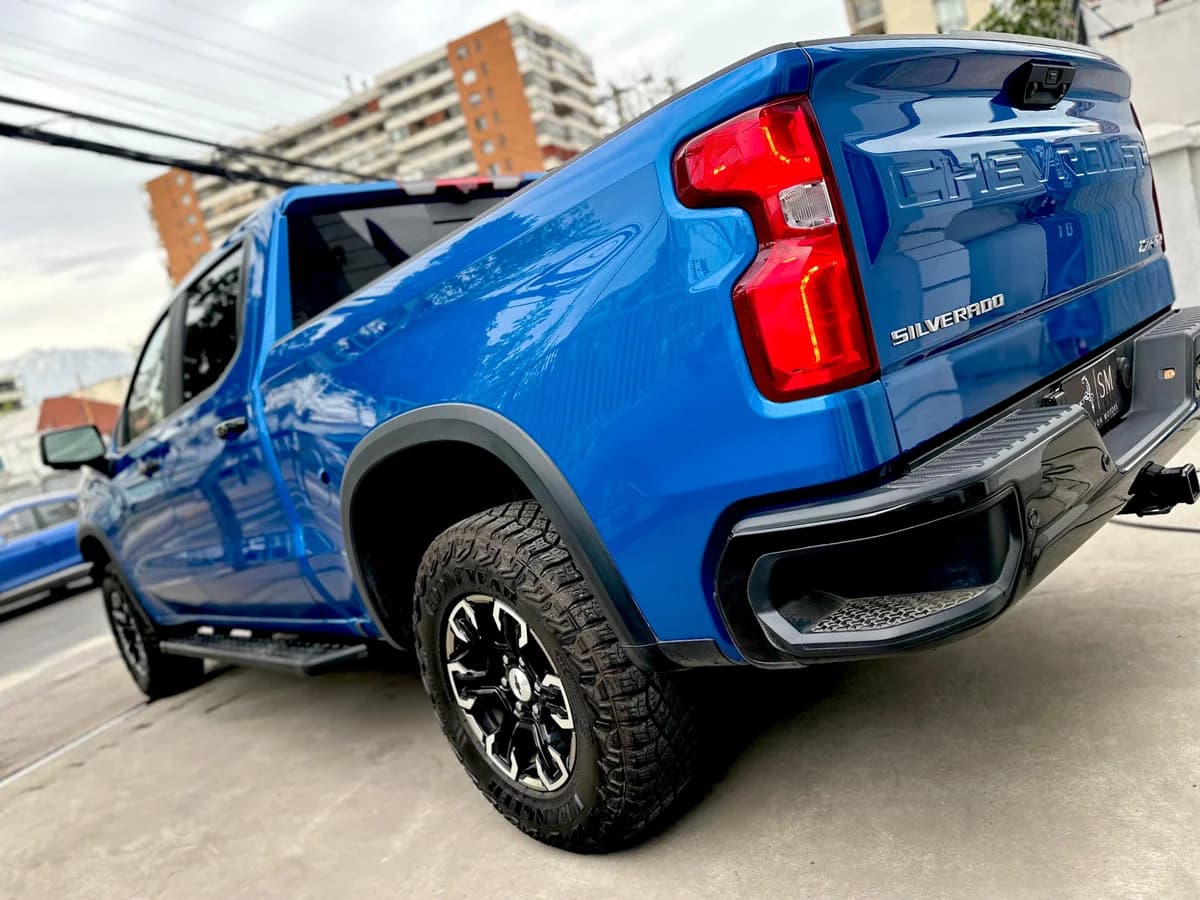 CHEVROLET Silverado ZR2 6.2 2024 - Imagen 17