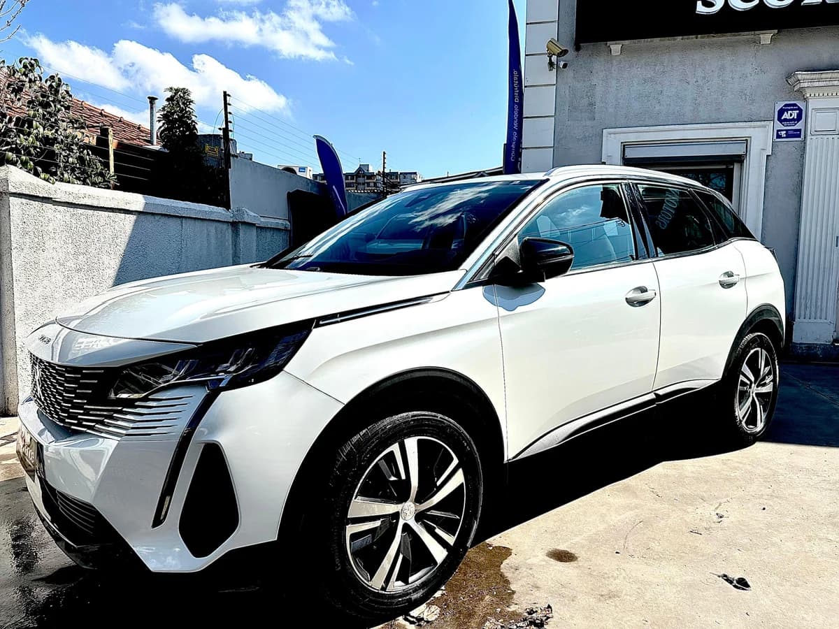 PEUGEOT 3008 ACTIVE PACK 1.5 BLUEHDI 130 2022 - Imagen 3