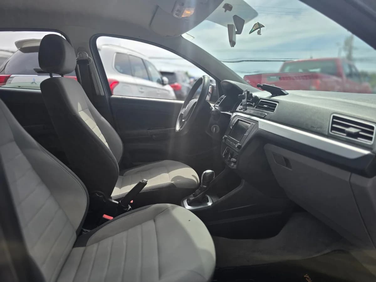 VOLKSWAGEN Gol 1.6 HIGHLINE AT 2021 - Imagen 8