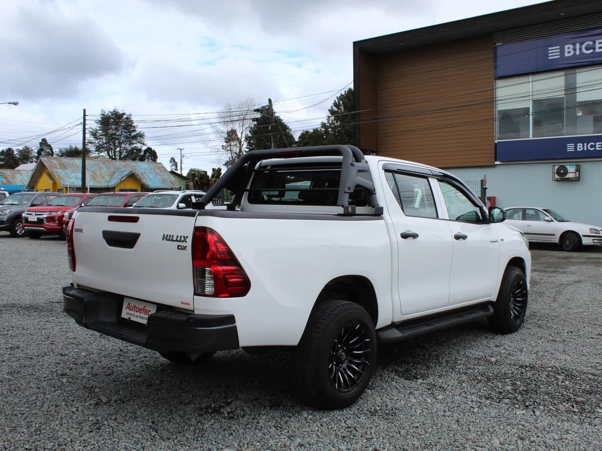 TOYOTA Hilux 2.4 2021 - Imagen 9