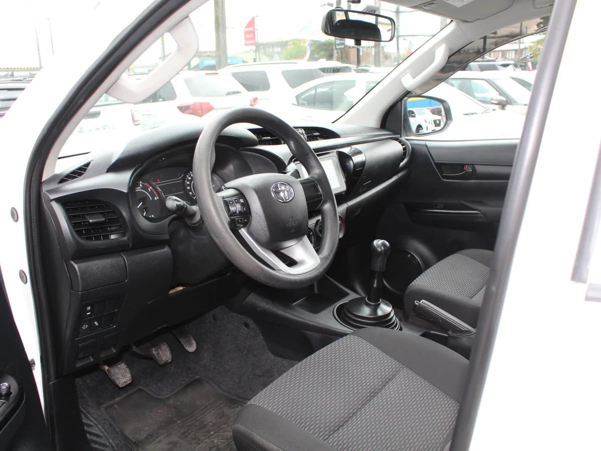 TOYOTA Hilux 2.4 2021 - Imagen 11
