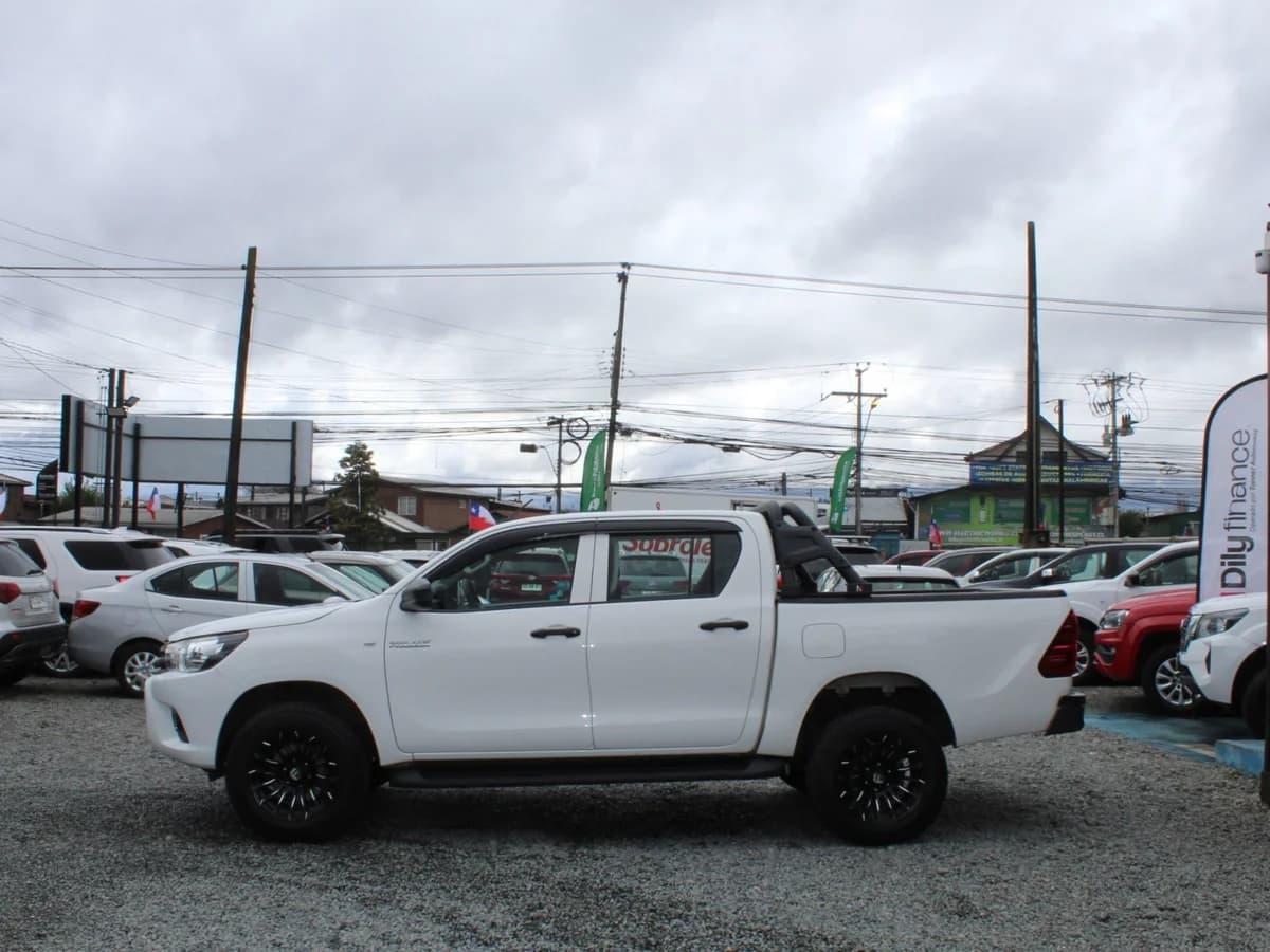 TOYOTA Hilux 2.4 2021 - Imagen 12