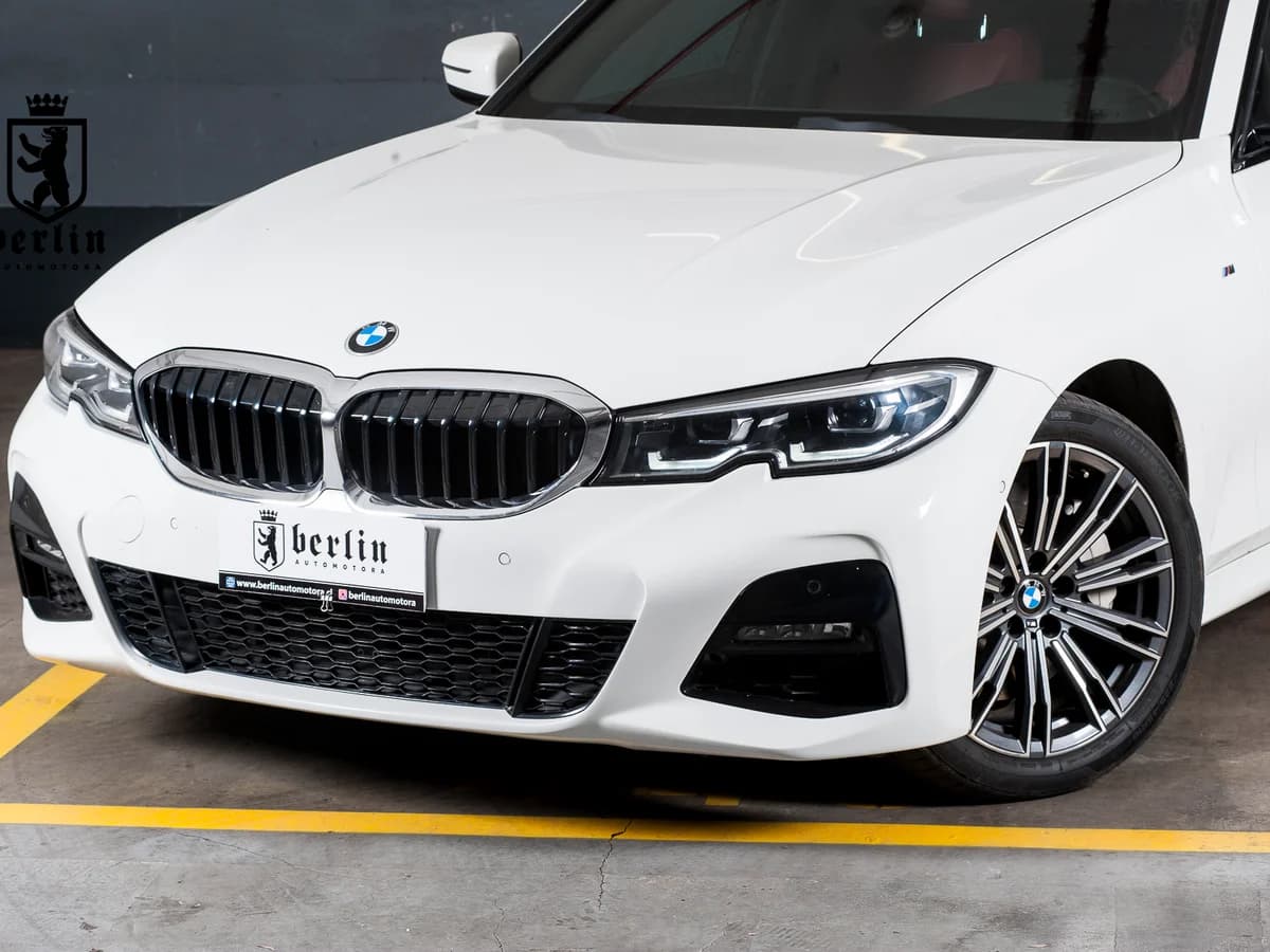 BMW 330 2.0L AUT 2023 - Imagen 4