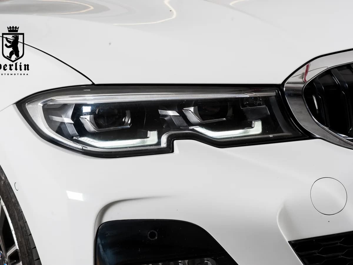BMW 330 2.0L AUT 2023 - Imagen 8
