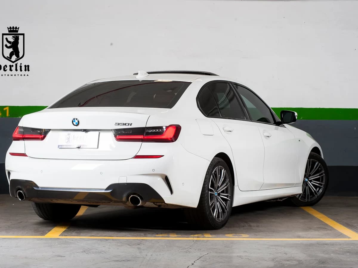BMW 330 2.0L AUT 2023 - Imagen 11