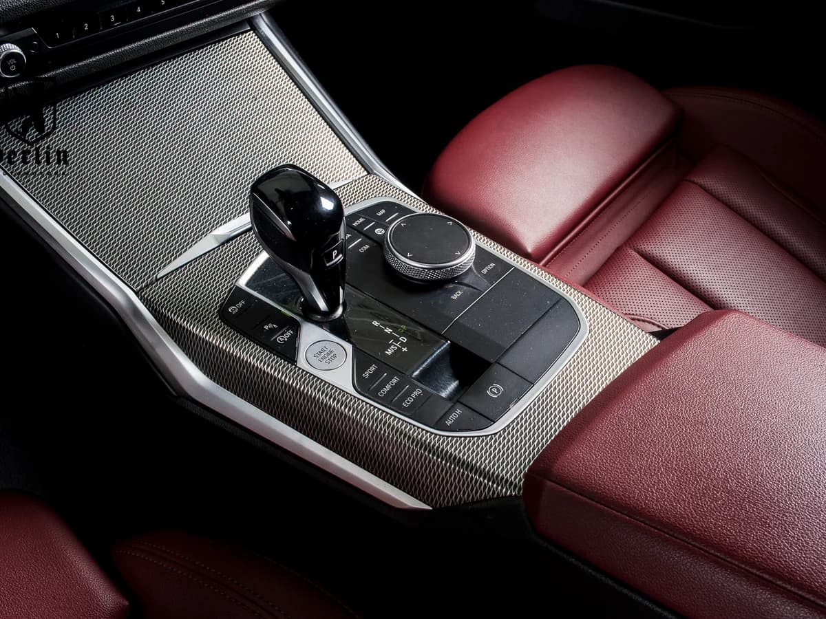 BMW 330 2.0L AUT 2023 - Imagen 16