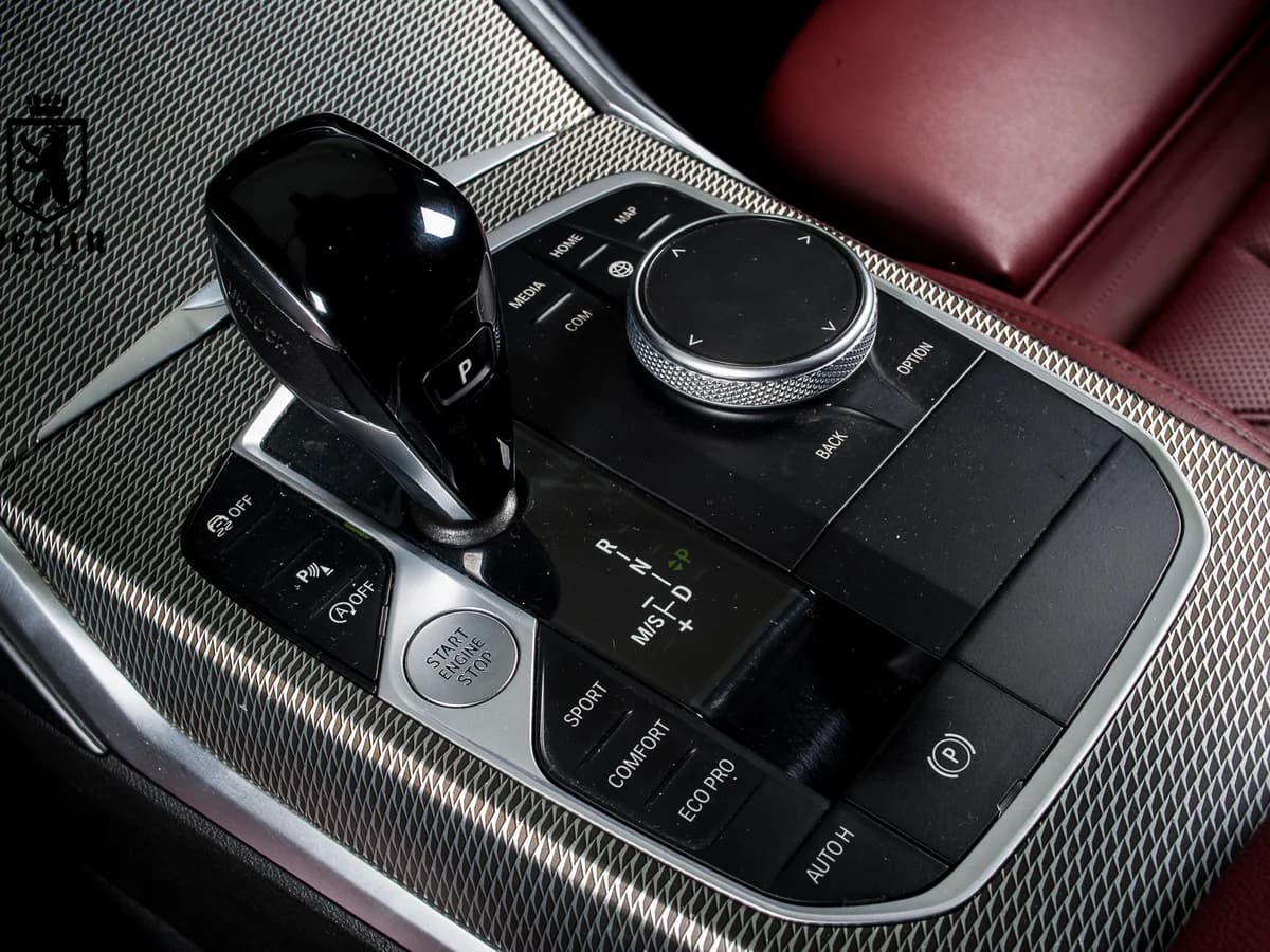 BMW 330 2.0L AUT 2023 - Imagen 17