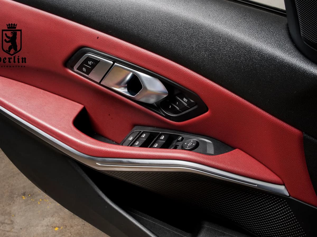 BMW 330 2.0L AUT 2023 - Imagen 21