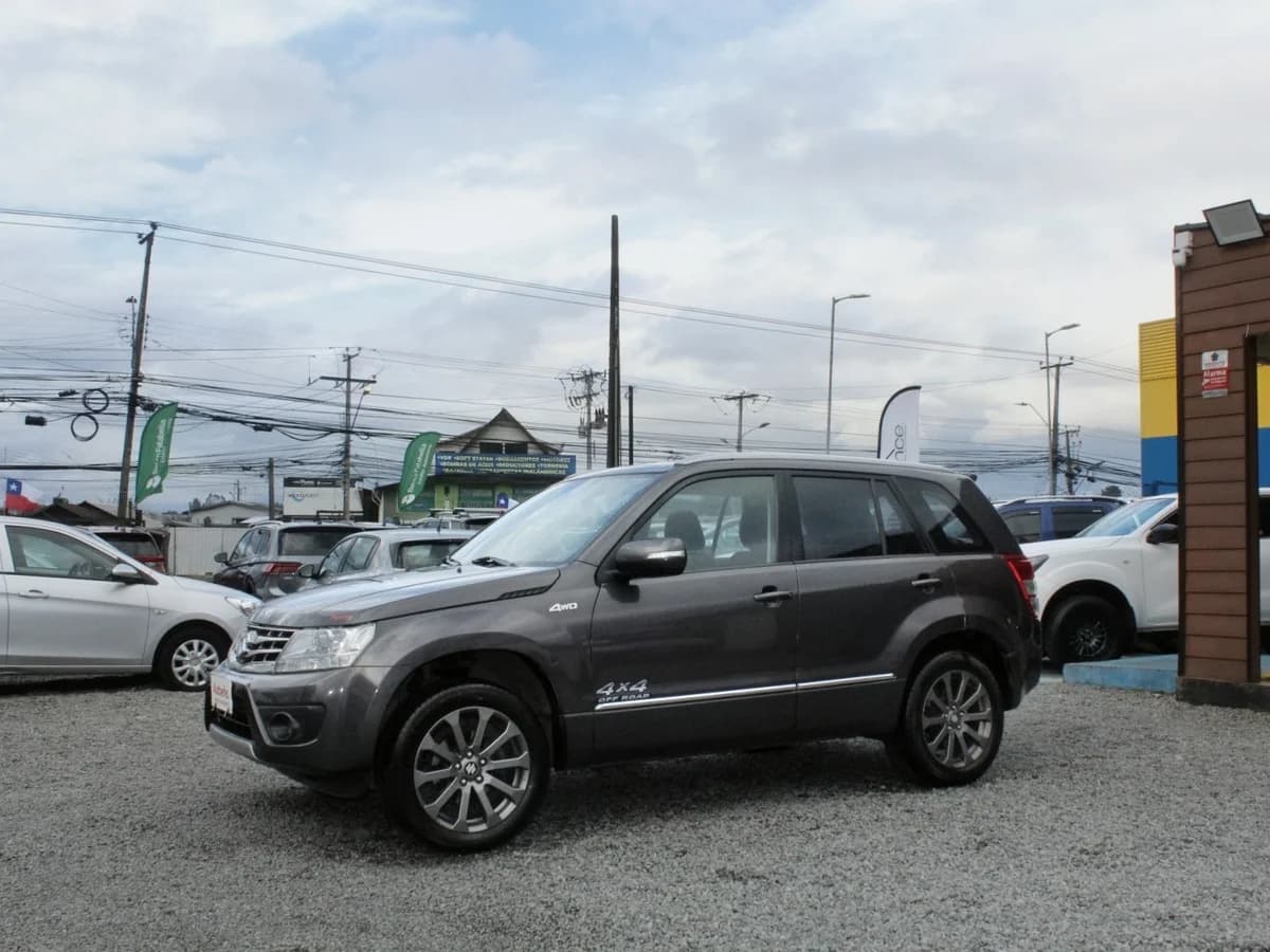 SUZUKI Grand Nomade GLX 2.4 2017 - Imagen 1