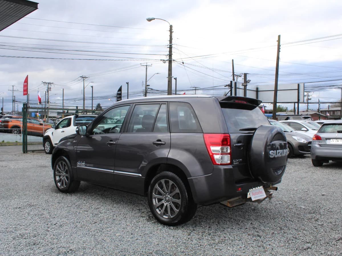 SUZUKI Grand Nomade GLX 2.4 2017 - Imagen 9