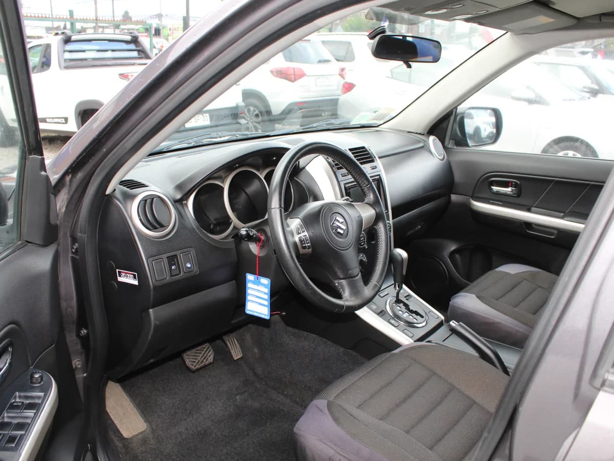 SUZUKI Grand Nomade GLX 2.4 2017 - Imagen 10