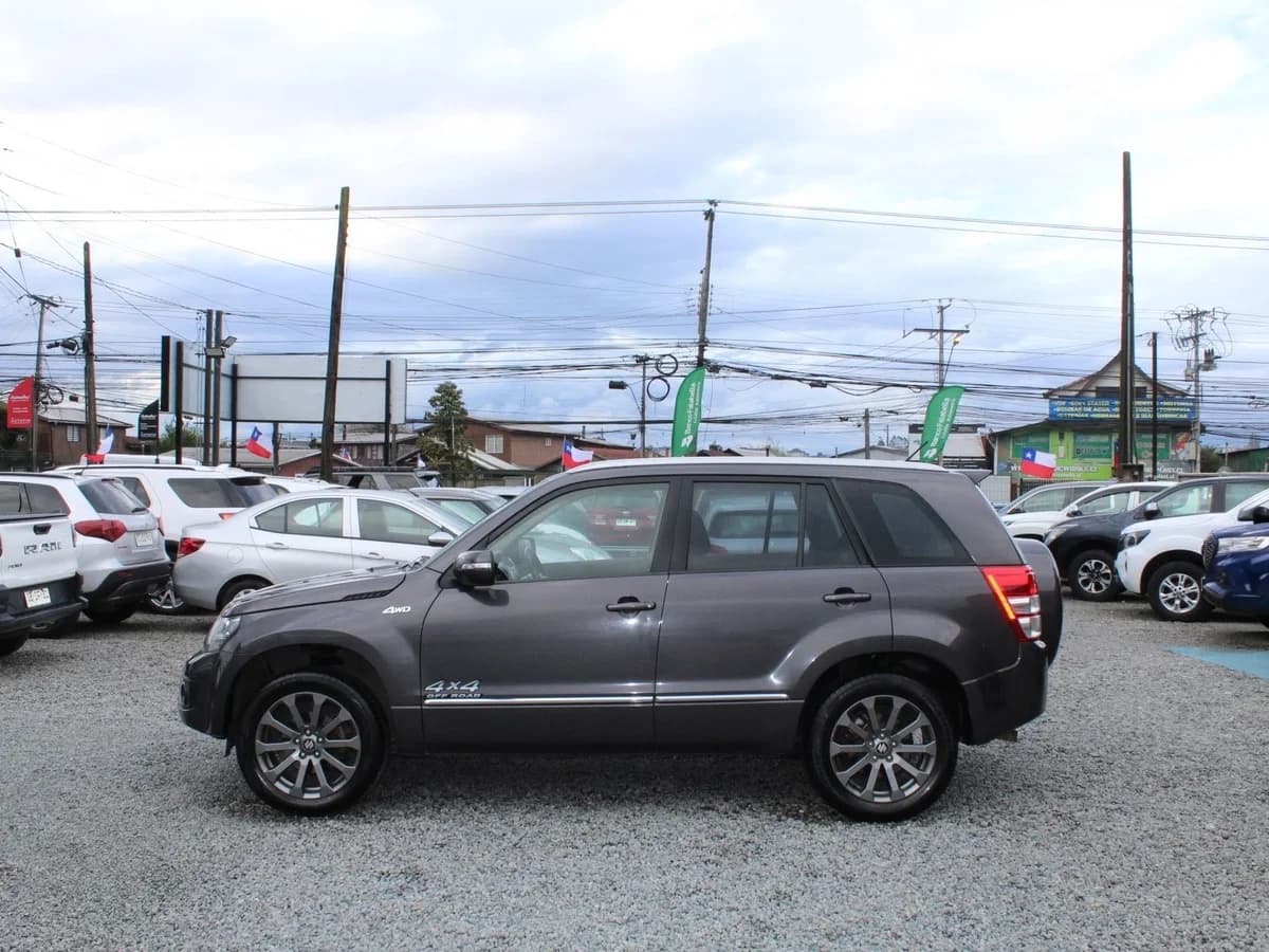 SUZUKI Grand Nomade GLX 2.4 2017 - Imagen 11
