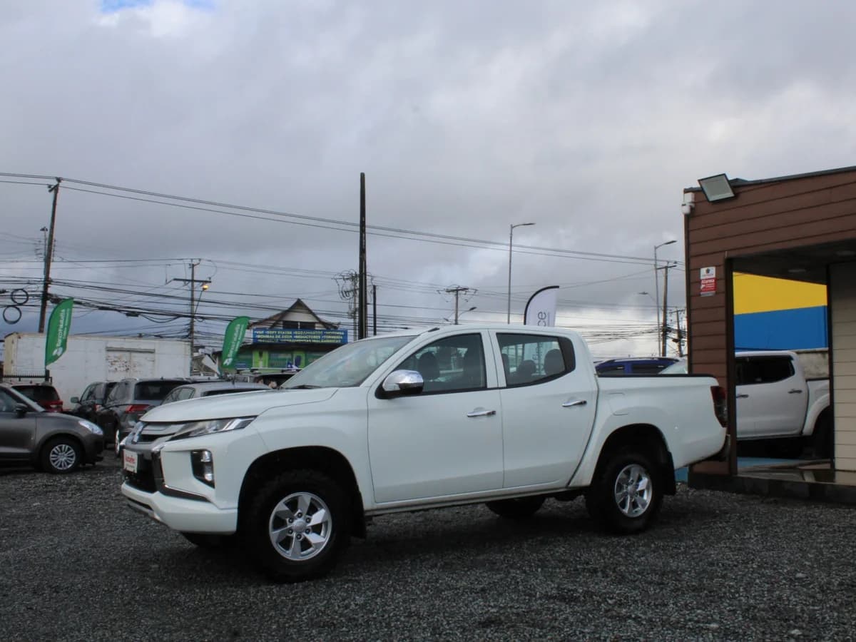 MITSUBISHI L200 KATANA CRT 4X4 2023 - Imagen 1