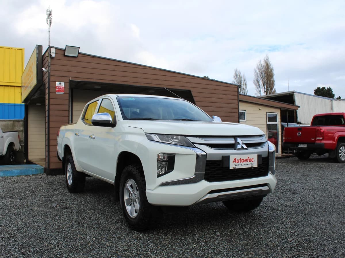 MITSUBISHI L200 KATANA CRT 4X4 2023 - Imagen 4
