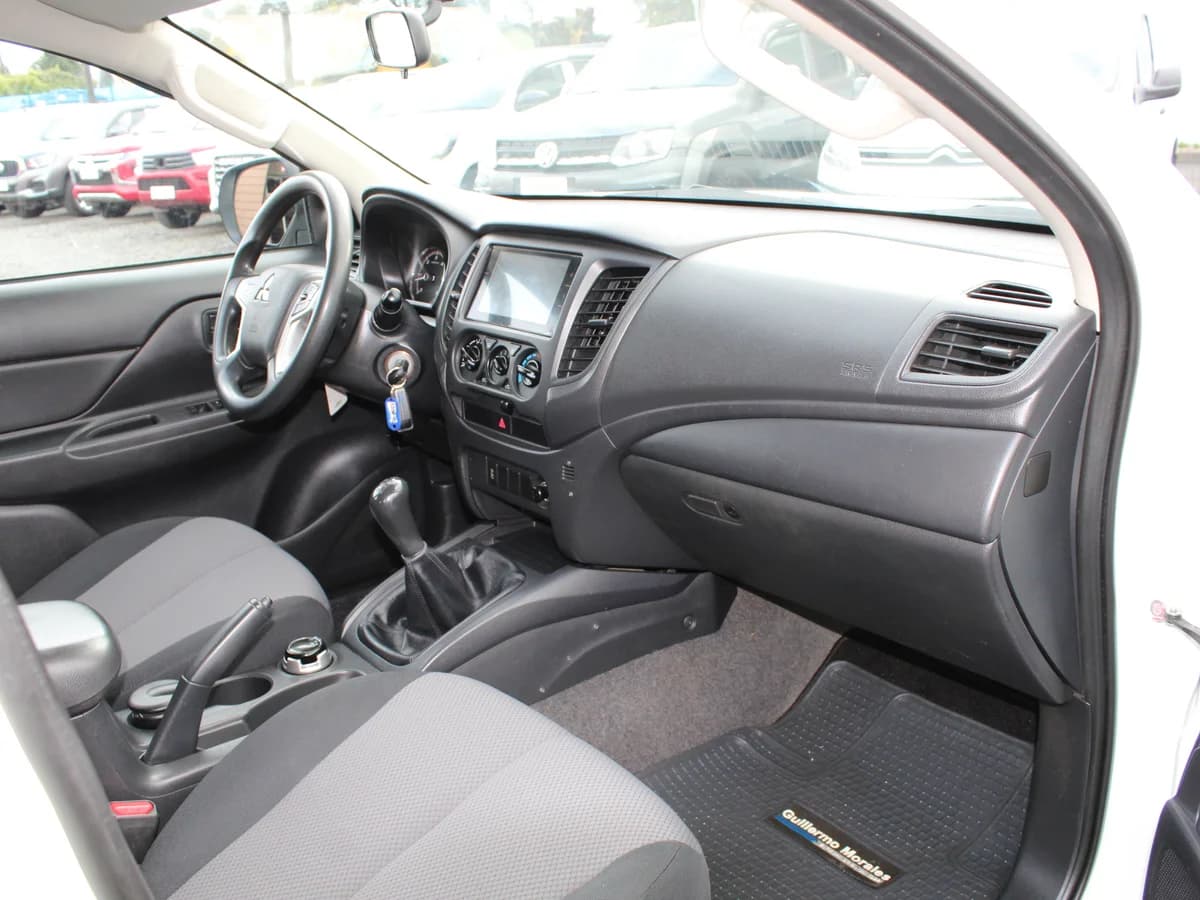 MITSUBISHI L200 KATANA CRT 4X4 2023 - Imagen 5