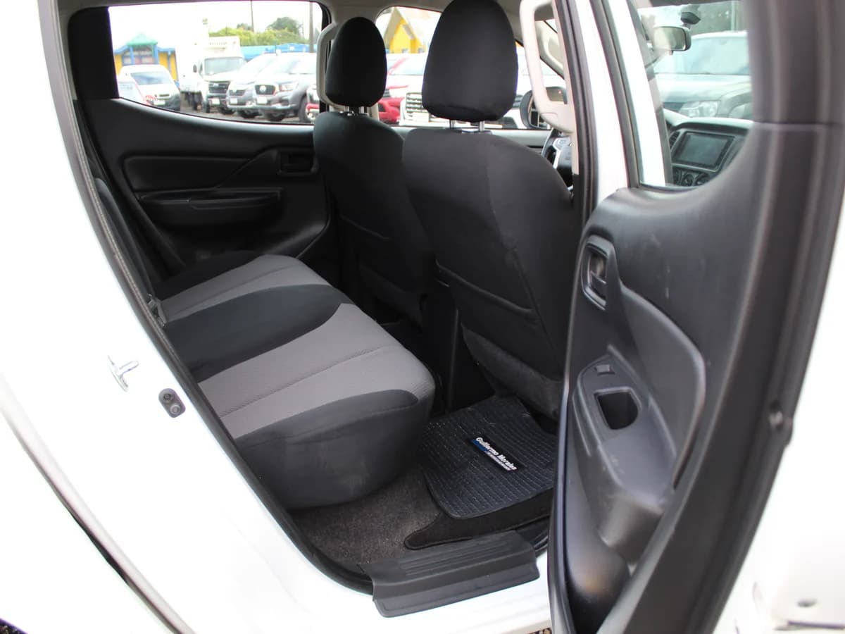 MITSUBISHI L200 KATANA CRT 4X4 2023 - Imagen 7