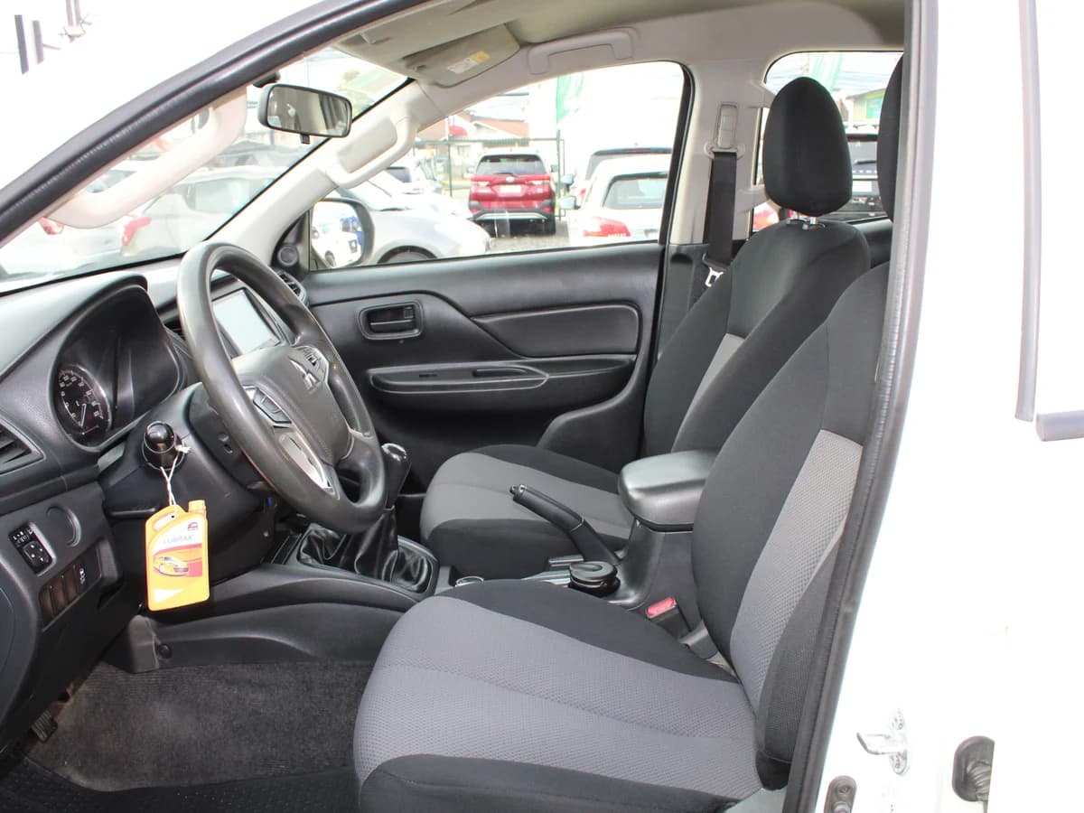 MITSUBISHI L200 KATANA CRT 4X4 2023 - Imagen 12