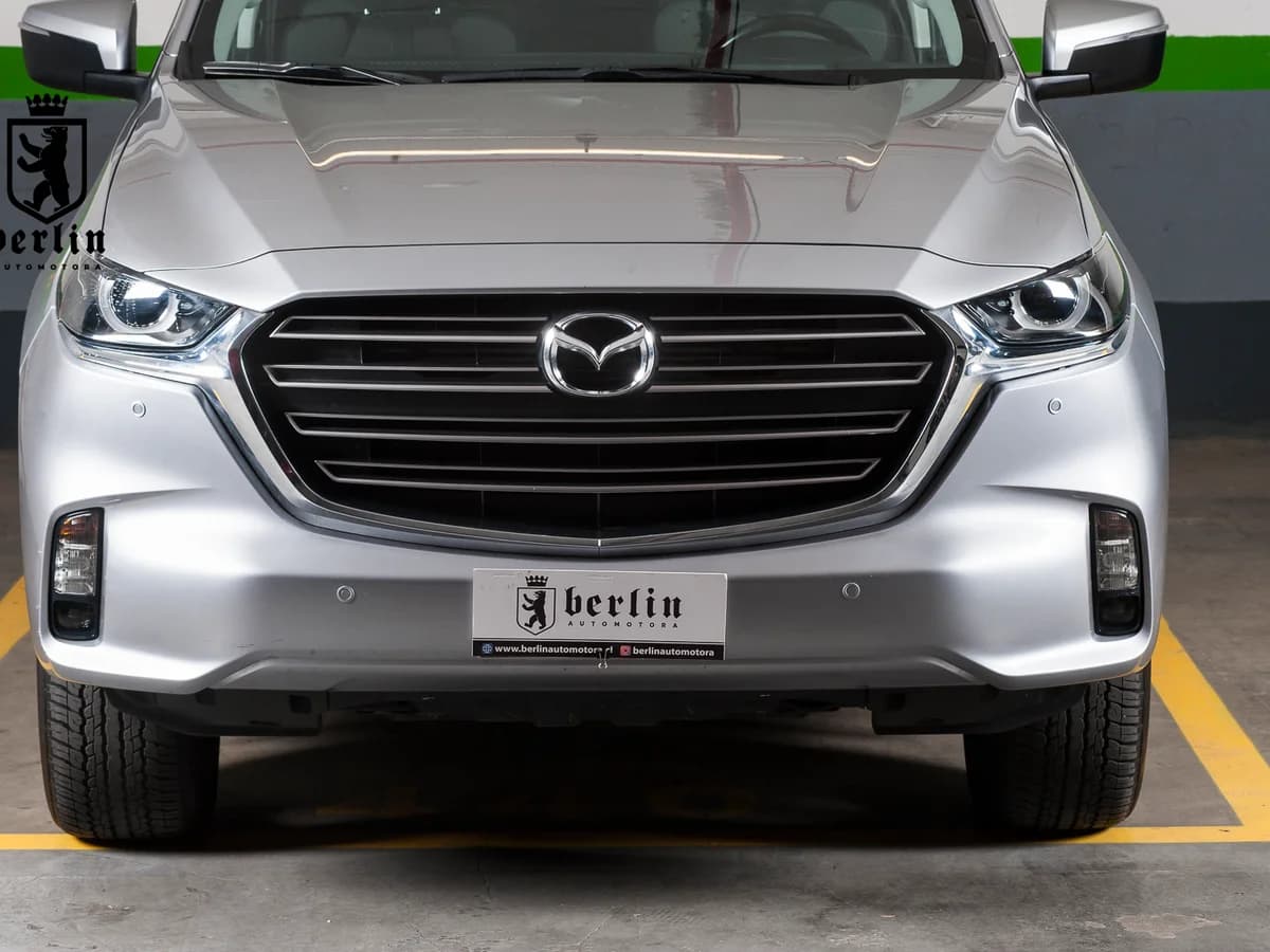 MAZDA Bt-50 4X4 3.0 AUTOMATICA 2023 DIESEL - Imagen 3