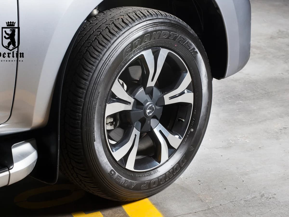MAZDA Bt-50 4X4 3.0 AUTOMATICA 2023 DIESEL - Imagen 7