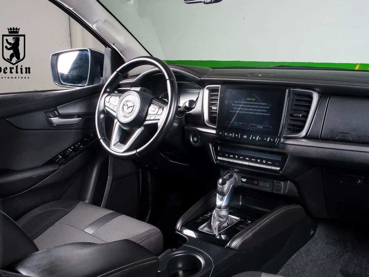 MAZDA Bt-50 4X4 3.0 AUTOMATICA 2023 DIESEL - Imagen 17