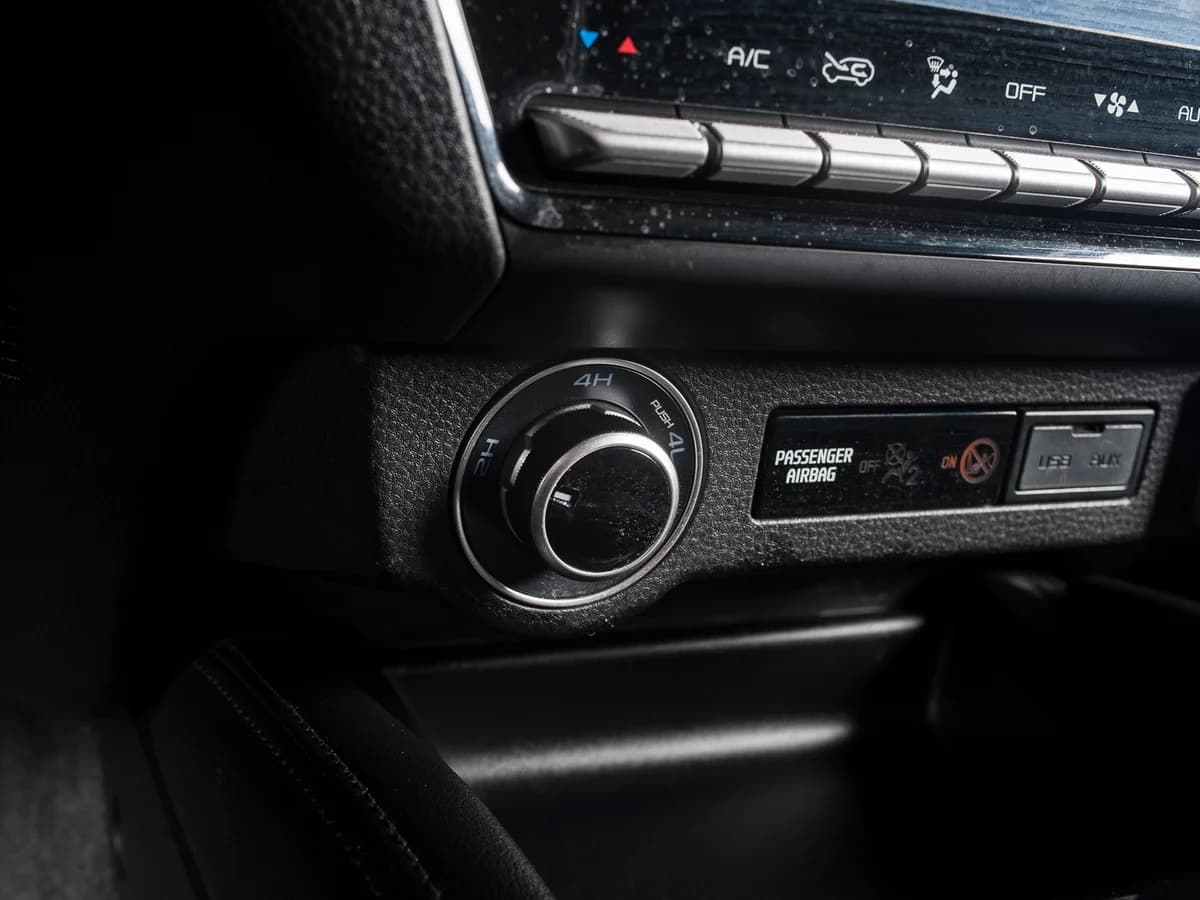 MAZDA Bt-50 4X4 3.0 AUTOMATICA 2023 DIESEL - Imagen 23