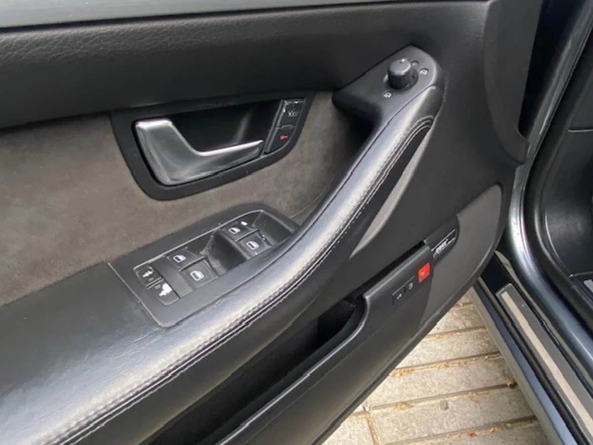 AUDI S8 5.2 V10 Tiptronic 2007 - Imagen 17