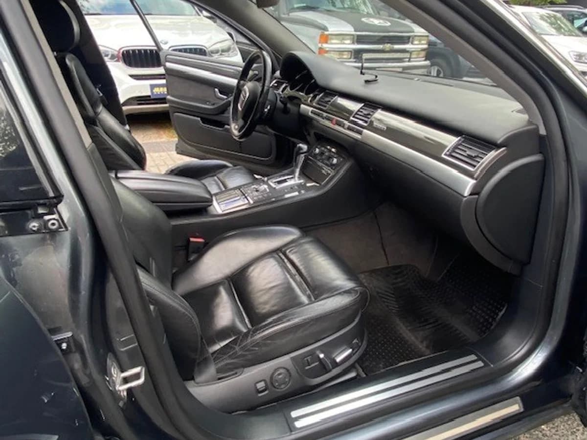 AUDI S8 5.2 V10 Tiptronic 2007 - Imagen 20