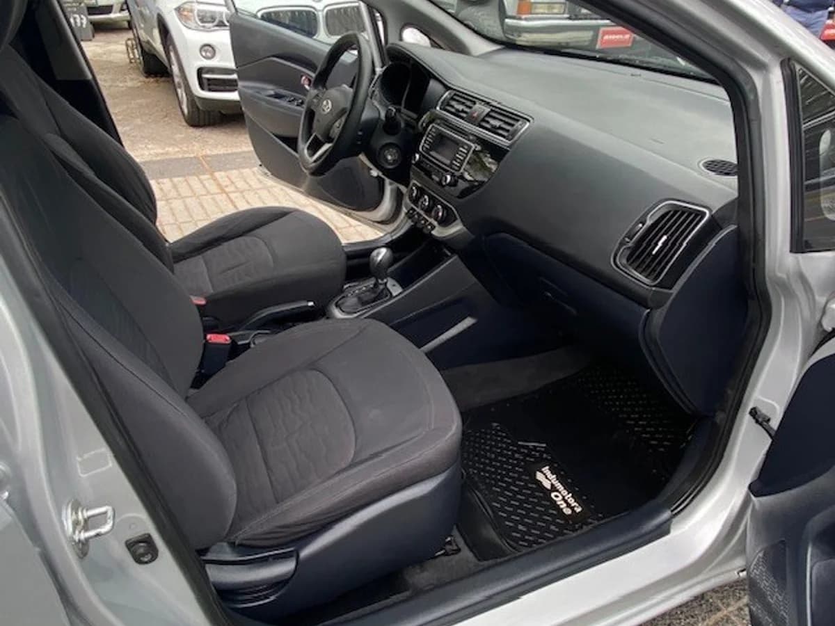 KIA RÍO 5 EX 1.4 AUT 2016 - Imagen 10