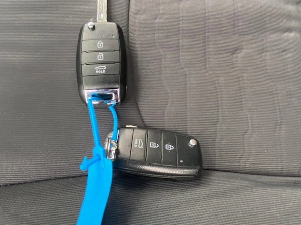 KIA RÍO 5 EX 1.4 AUT 2016 - Imagen 17