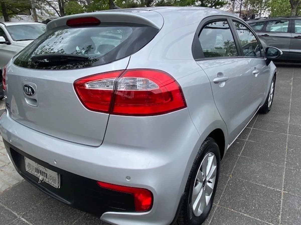 KIA RÍO 5 EX 1.4 AUT 2016 - Imagen 2