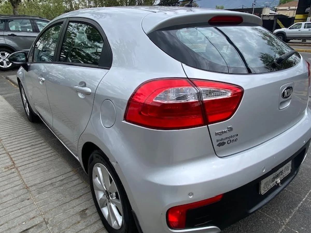 KIA RÍO 5 EX 1.4 AUT 2016 - Imagen 4