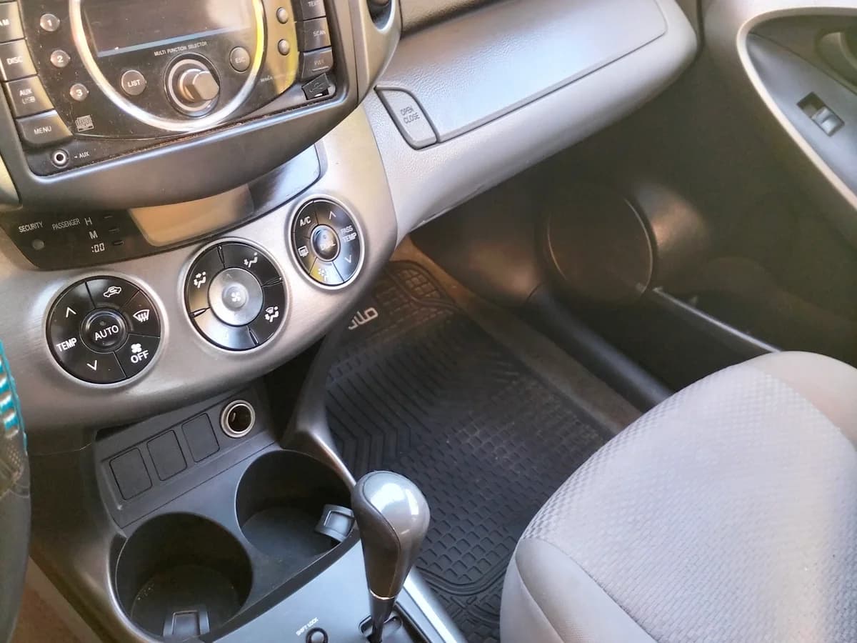 TOYOTA Rav4 2.4 2011 - Imagen 9