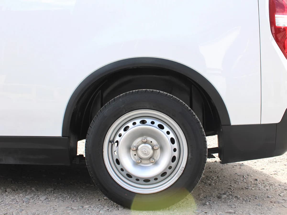 MAXUS EV30 ELECTRICO CARGO 4X2 AT 5P 2024 - Imagen 7