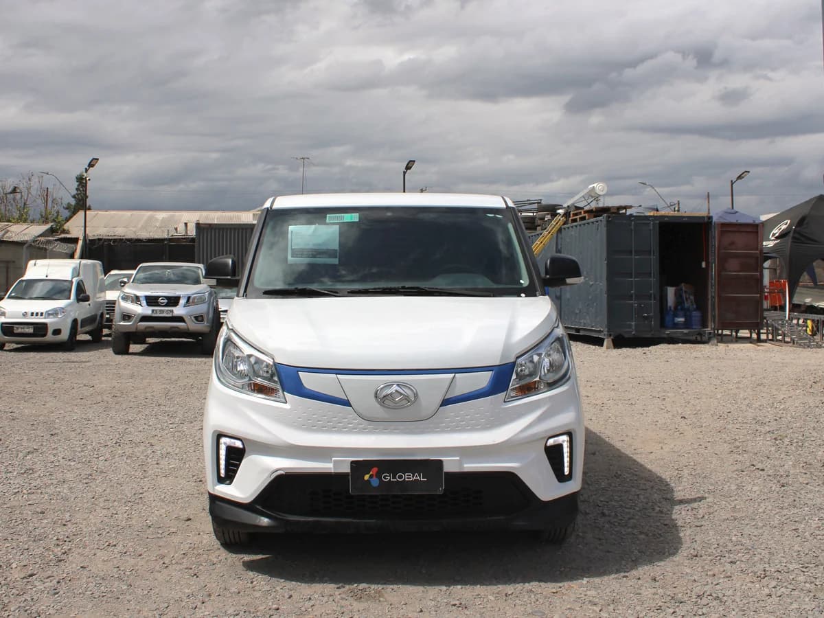 MAXUS EV30 ELECTRICO CARGO 4X2 AT 5P 2024 - Imagen 11