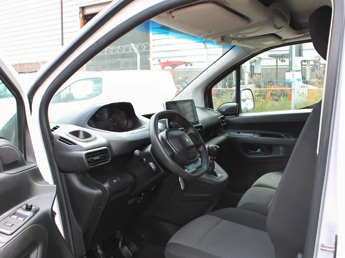 PEUGEOT NUEVA PARTNER HDI 1.6 2023 - Imagen 6