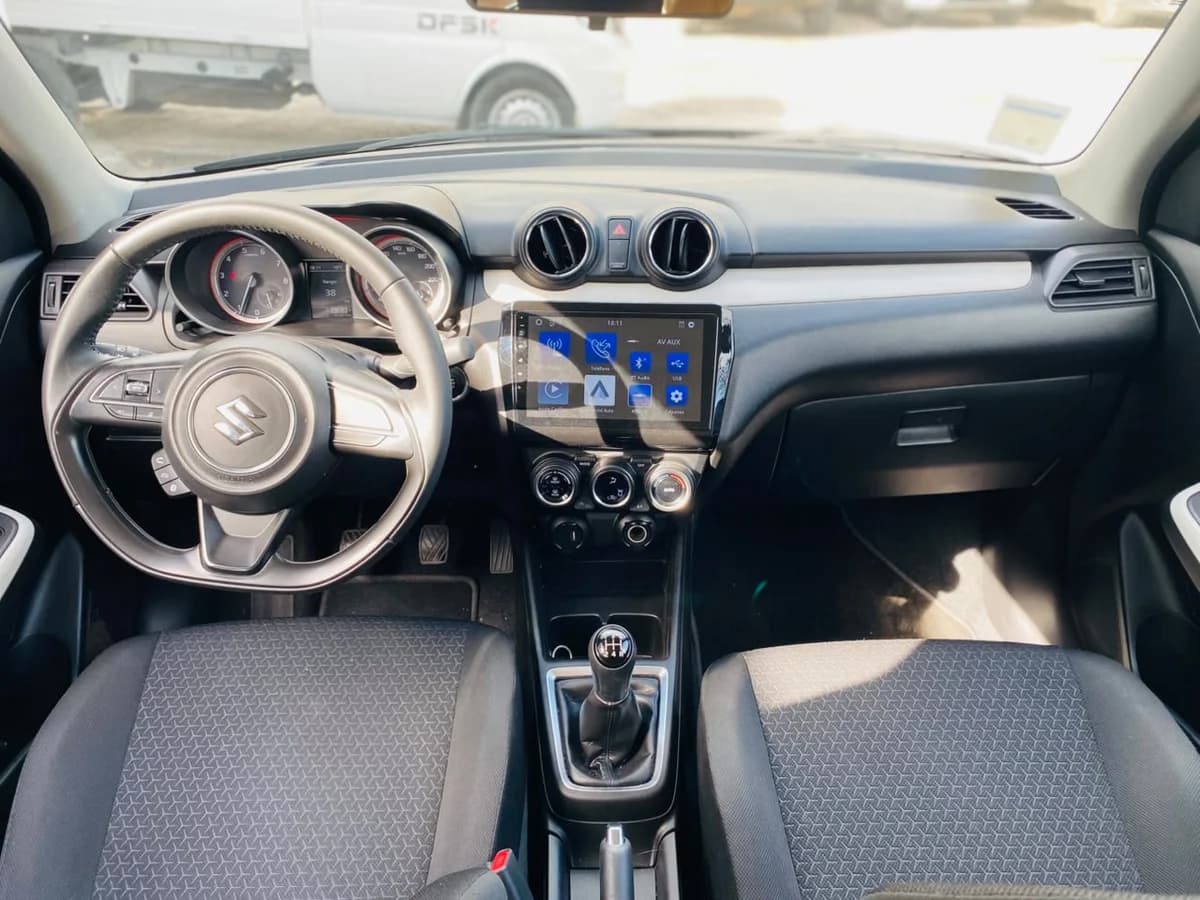 SUZUKI SWIFT HYBRID 1.2 PLUS 4X2 HB MT 5P 2024 - Imagen 8