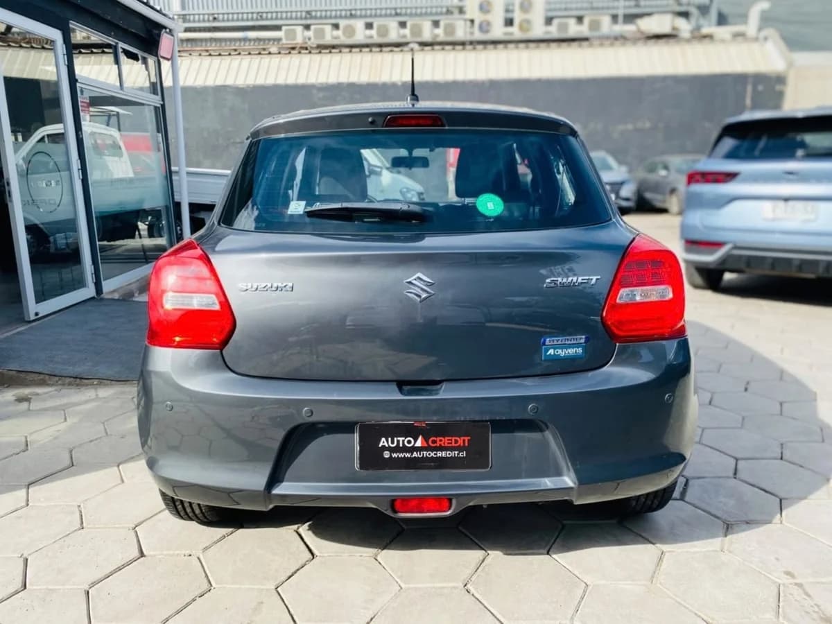 SUZUKI SWIFT HYBRID 1.2 PLUS 4X2 HB MT 5P 2024 - Imagen 11