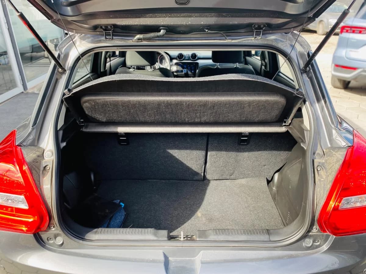 SUZUKI SWIFT HYBRID 1.2 PLUS 4X2 HB MT 5P 2024 - Imagen 12