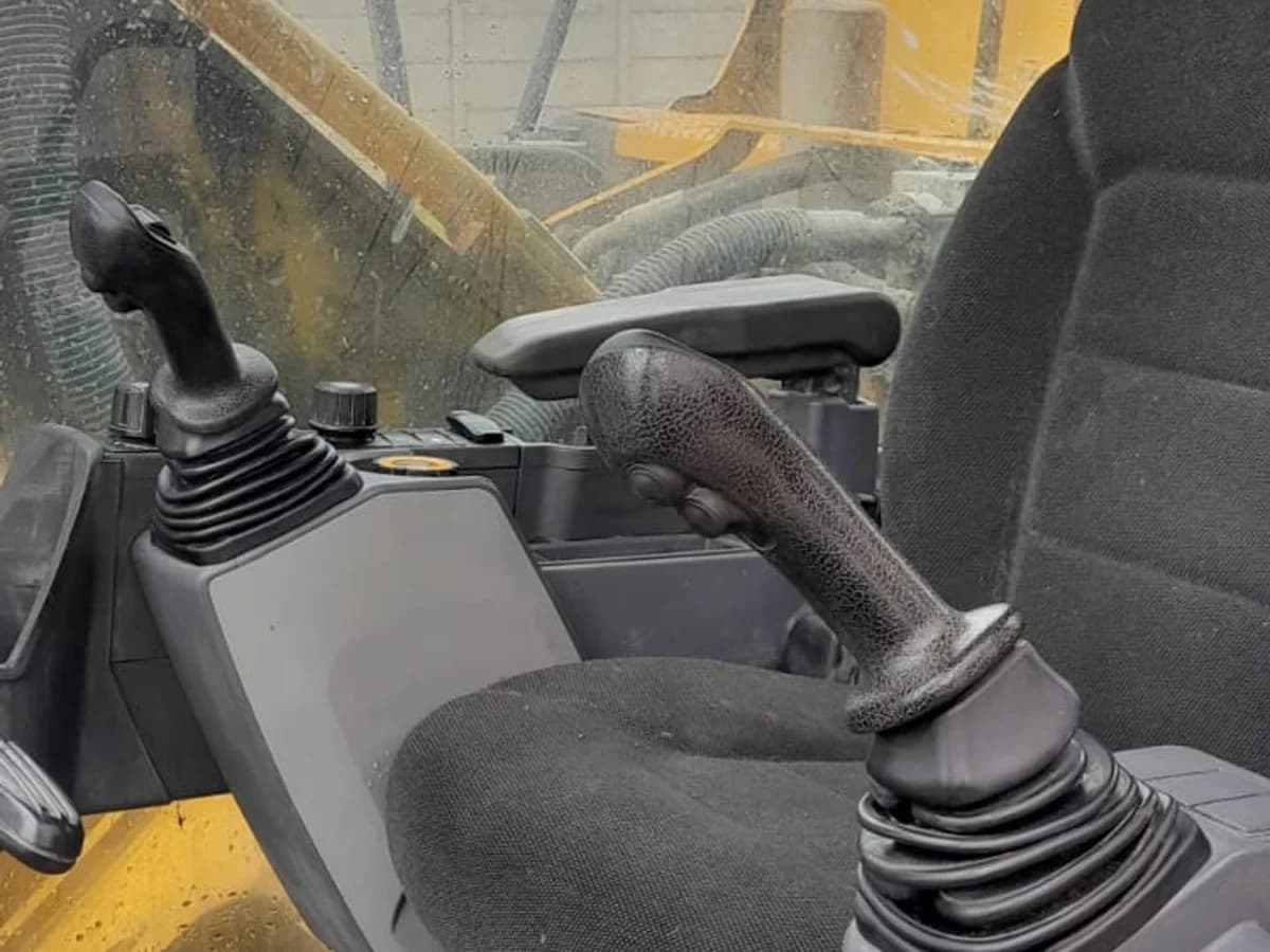 Caterpillar 320 2022 - Imagen 9