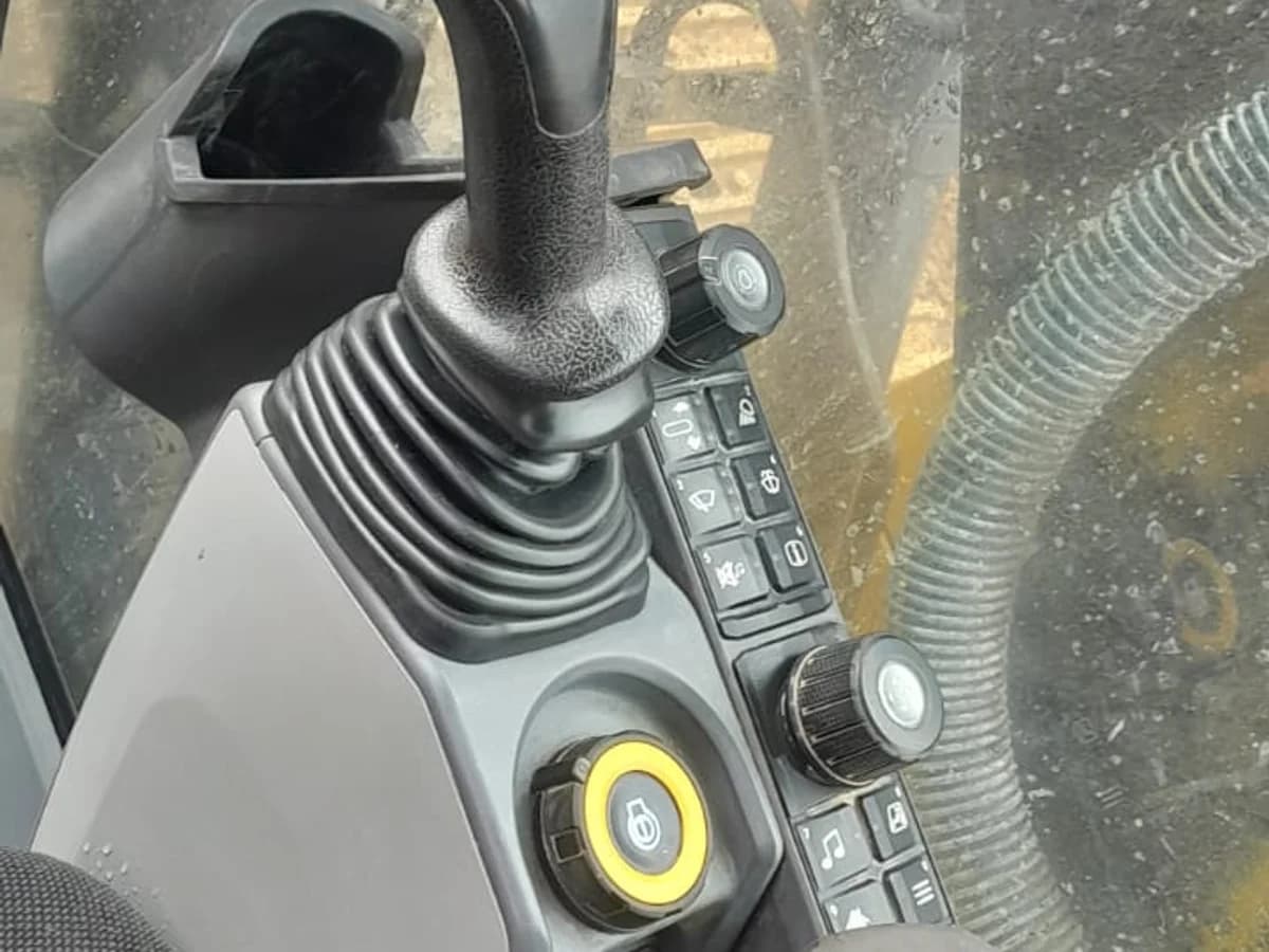 Caterpillar 320 2022 - Imagen 10