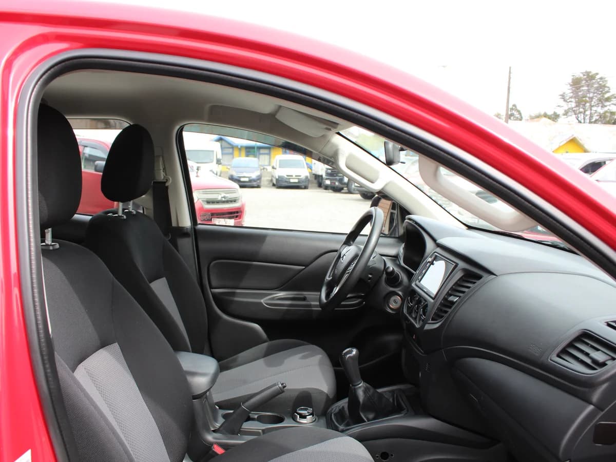 MITSUBISHI L200 KATANA CRT 4X4 2023 - Imagen 6