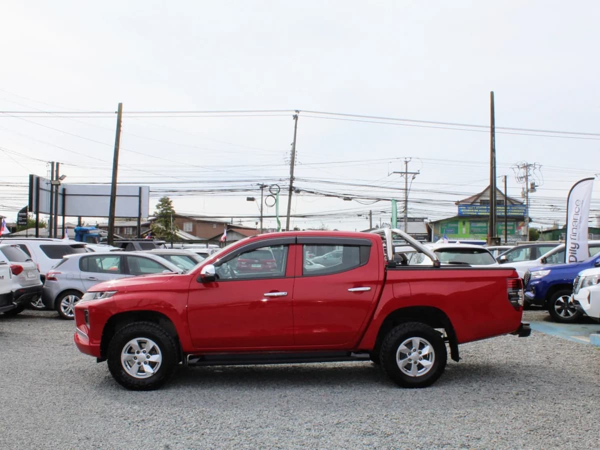 MITSUBISHI L200 KATANA CRT 4X4 2023 - Imagen 13